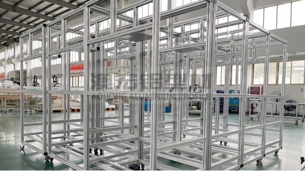 工业铝型材如何重塑设备制造的生命周期